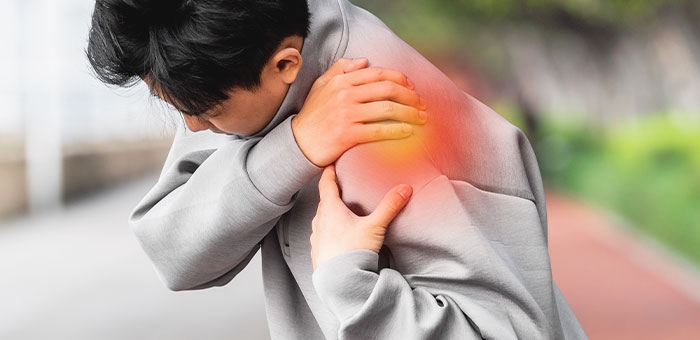 patient needing rotator cuff injury treatment in San Rafael